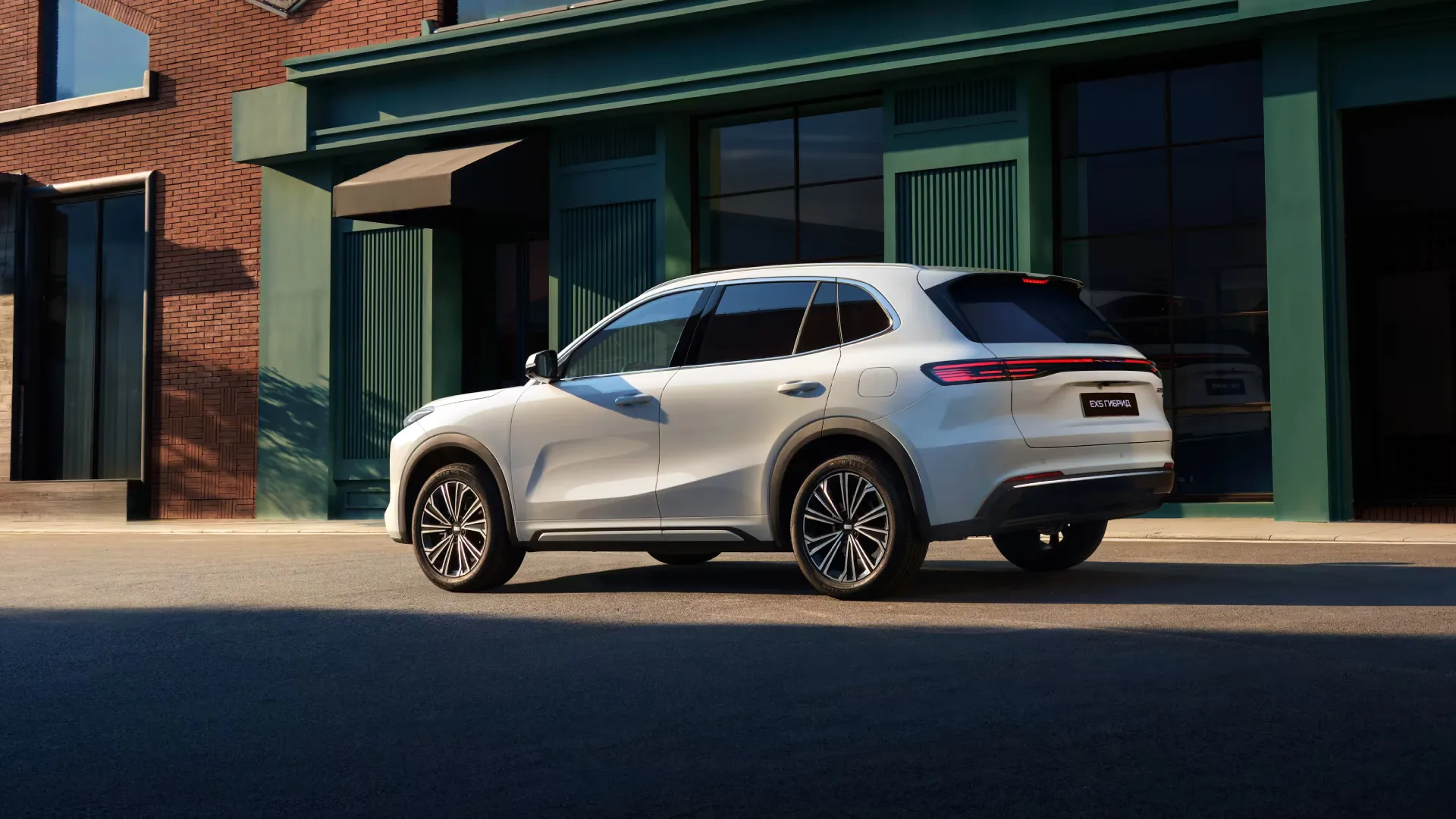Geely EX5 Гибрид купить в Екатеринбурге