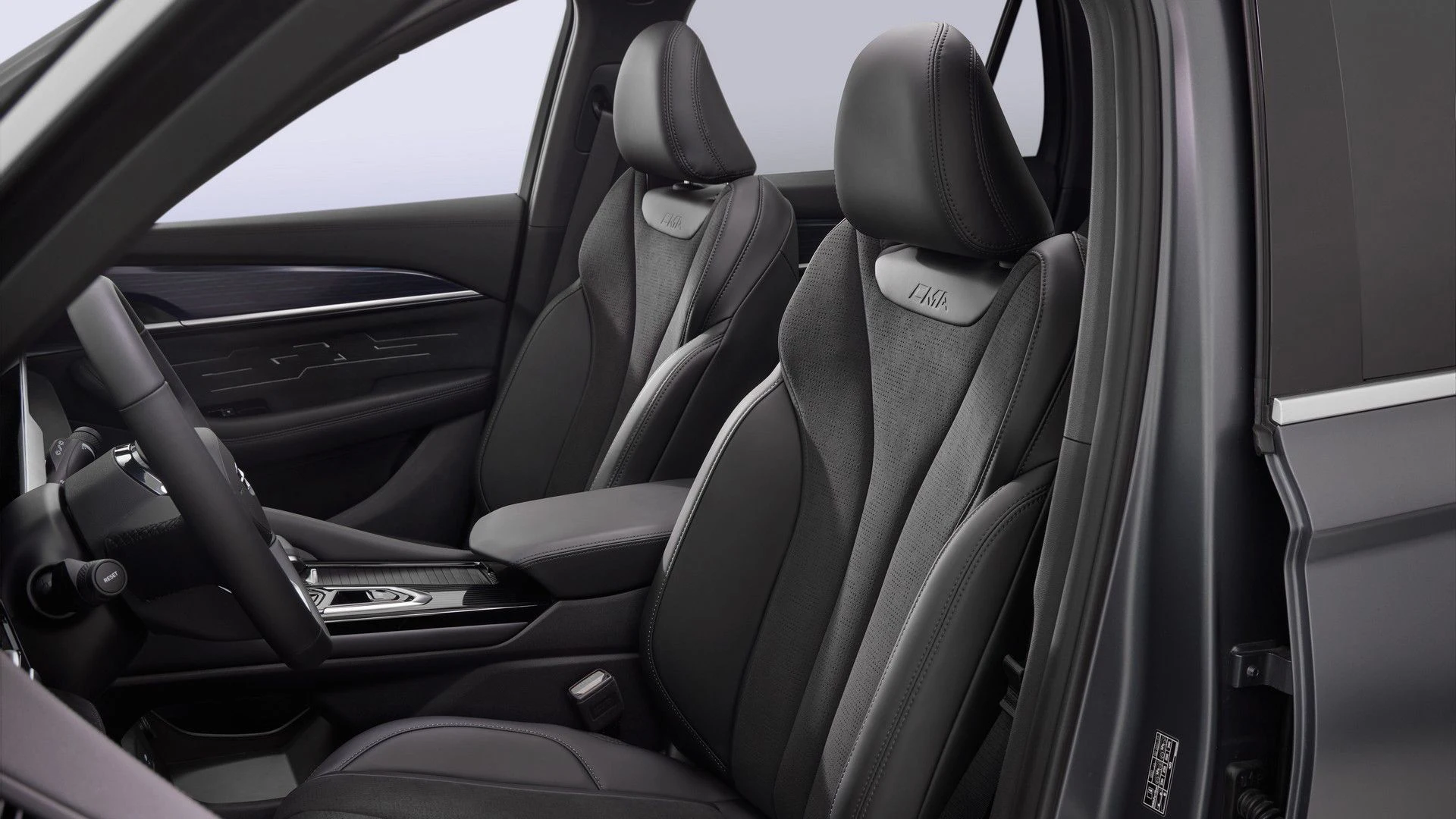 Geely Monjaro купить в Екатеринбурге